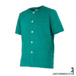 Uniforme laboral chaqueta de pijama en verde para estética o sanidad de Uniformes Web